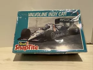 Revell Snaptite 1990 Al Unser Jr. Valvoline Indy Car 1:32 New On pen Box - Picture 1 of 3
