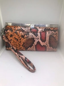Beautiful Faux Snakeskin Clutch Orange Peach Adorable Hand Strap - Picture 1 of 9