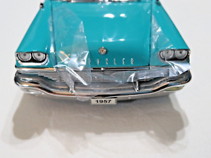 Danbury Mint 1957 Chrysler New Yorker Limited Edition Model Car