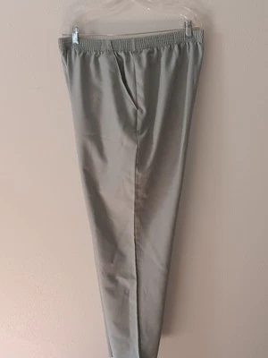Donnkenny Light Green Pants Size 22 - Image 1 of 2
