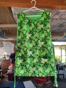 New Full Apron Over Head Tie Back Ties Grn Clover Handmade/Stitched 2Big Pockets - Picture 1 of 4