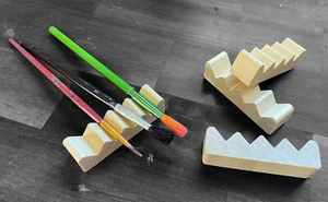 4 paint brush rests - made of solid beech wood - proudnly made in the USA - Picture 1 of 4
