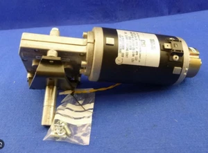 Servomoteur EMD Mover transmission PM63/50 / PM 63/50-KL-24-GB4-25:1/BK / 24 V - Photo 1 sur 6