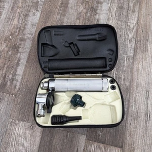 Welch Allyn 20200 Otoscope Head with 71050 Rechargeable Battery Handle - Picture 1 of 10