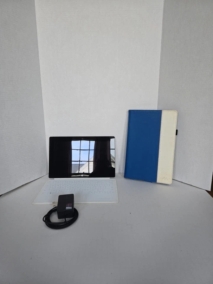 Microsoft Surface Windows RT 8.1 32GB NVIDIA RTEGRA 4 QuadZ3 - Works - Image 1 of 4