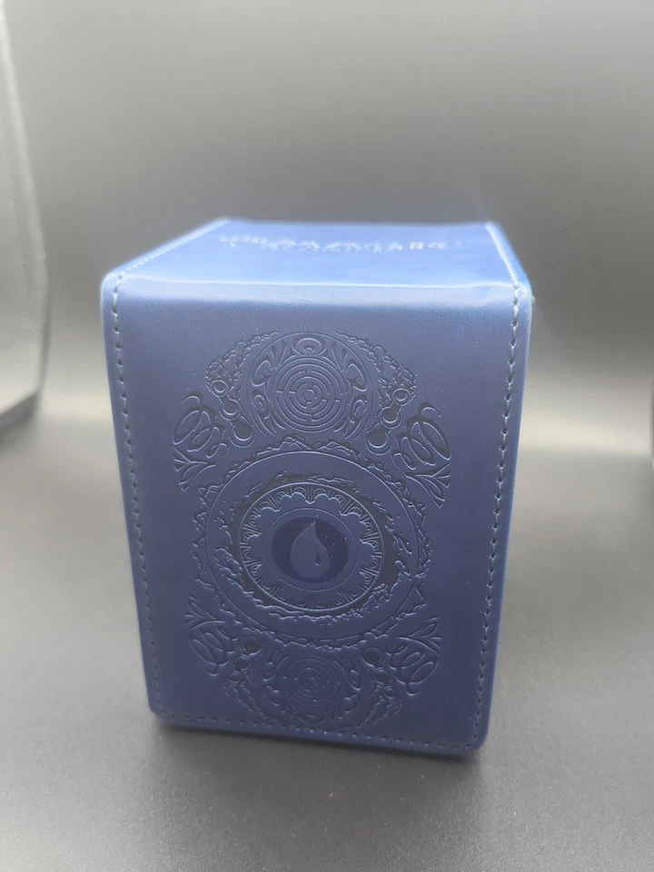 Mana 7 Island Alcove Flip Deck Box Magic: The Gathering Foil Mana Symbol - Image 1 of 4