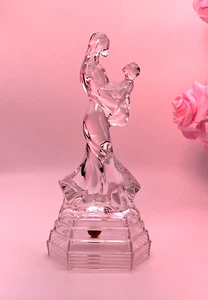 Vintage Crystal Figurine Lady with Child Made in Italy 24 Led Crystal - Picture 1 of 18