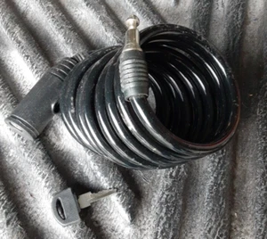 5-1/2 Foot Long 1/4 inch Diameter Cable Bicycle Lock With One Key - Picture 1 of 4