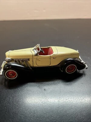 Matchbox 1935 Auburn 851 Speedster Y-19 England 1979 Models of Yesteryear O11 - Image 1 of 4