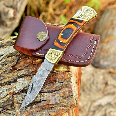 Navaja de bolsillo hecha a mano personalizada de acero Damasco Foto 1 de 4