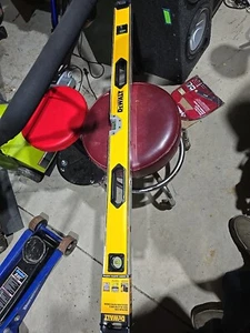 Dewalt 48 In. (Mag) Box Beam Level New - Picture 1 of 9