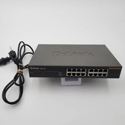 D-Link DSS-16+ 16-Port Fast Ethernet Unmanaged Switch w/ Power cable (Z3E2) - Image 1 of 4