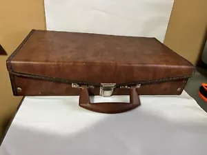 24 Cassette Tapes Carry Case Vintage Service Mfg Co Vinyl Tape Storage - Picture 1 of 3