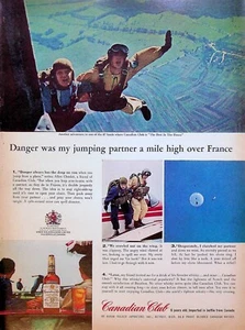 Whisky Canadian Club 1963 vintage años 60 anuncio impreso paracaidismo millas de altura sobre Francia - Imagen 1 de 1