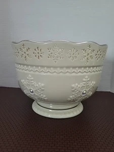 Centro de mesa Lenox "The Jeweled Snowflake" 2001 cuenco con patas (3 copos de nieve gemas) - Imagen 1 de 5