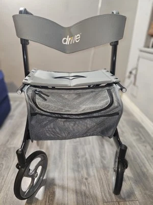 Asiento andador rodante Drive Medical Nitro estilo euro negro plegable usado en excelente estado Foto 1 de 4