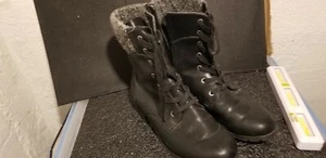 TORRID Women 10.5W BLACK Faux FUR Cuff LACE-UP Biker MOTO Ankle BOOTIES - Picture 1 of 5