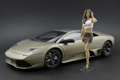Paula Posing Girl Figura per 1:18 LCD-MODEL LAND Range Rover Velar ! NO CAR ! - Immagine 1 di 4
