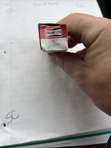 Champion OEM 847 spark plug - Picture 1 of 2