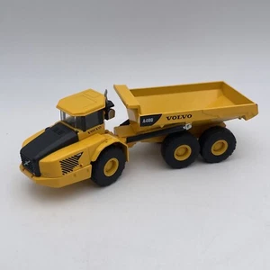 HACHETTE - 1/72 - VOLVO A40D - CAMION TOMBEREAU DE 2006 - VEHICULES DE CHANTIER - Foto 1 di 7