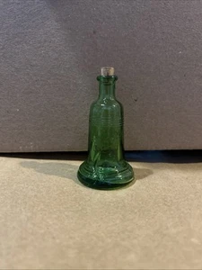 Liberty Bell Glasflasche grün klein 3" H Vintage - Bild 1 von 2