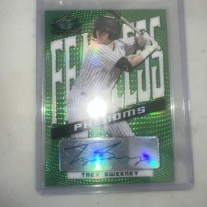 2021 Leaf Valiant Trey Sweeney Fearless Phenoms Green RC /Auto - Bild 1 von 3