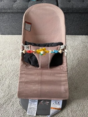 Баланс вышибалы BabyBjörn - розовый - Изображение 1 из 2