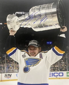 Vladimir TARASENKO Signed 8x10 Photo!  St Louis BLUES Stanley Cup Champ!  W/COA - Picture 1 of 2