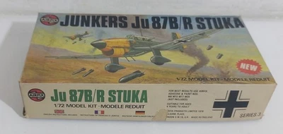 I133298 KIT AIRFIX 1/72 Series 3 - Aereo Junkers Ju b7B/R Stuka - Immagine 1 di 4