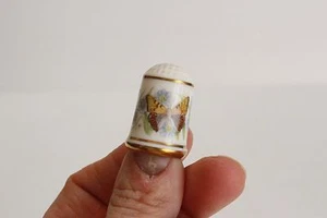 NEW YORK STATE BUTTERFLY THIMBLE, YELLOW & BLUE BUTTERFLY, Tawny Emperor, MINT - Picture 1 of 5