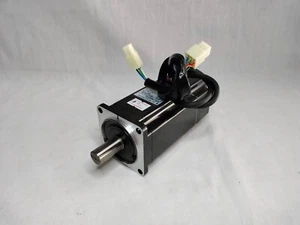 Yaskawa SGM-04A312 SGM04A312 AC Servo Motor 400W 200V Made in Japan - Picture 1 of 11