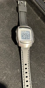 Vintage CASIO e-DATA BANK EDB-100 Wrist Watch - Picture 1 of 4
