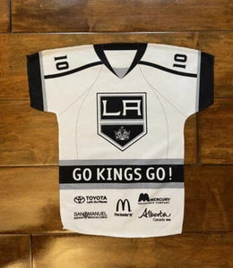 LA Kings Uniform Shaped Rally Towel 2014 #10 Mike Richards 17" x 17" NHL - Picture 1 of 2