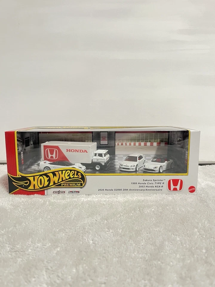 Hot Wheels Premium Honda Diorama 2025 - '99 Civic Type R, '03 NSX-R, '20 S2000 - Image 1 of 4