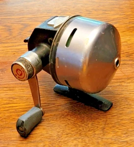 Mulinello pesce vintage Abu Garcia Abu Matic 270 spin cast made in Sweden funziona benissimo! - Foto 1 di 10
