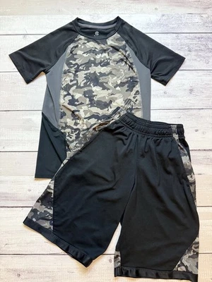 Conjunto Top/Shorts Champion Boys M (10-12) Ajuste Atlético A Juego Negro/Camuflaje Foto 1 de 4
