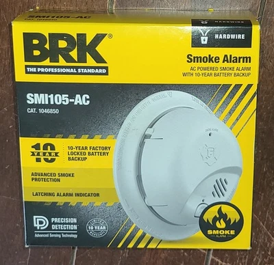 Alarma de humo BRK ~ cableada ~ alarma de humo alimentada por CA con batería de respaldo #SMI105-AC Foto 1 de 3