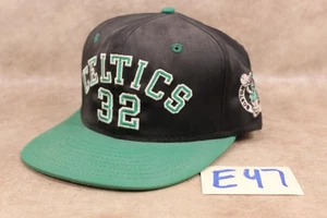 E47B VINTAGE SELTENE CELTICS #32 KEVIN MCHALE NBA LIZENZIERTE BASEBALLMÜTZE KAPPE MIT ETIKETT - Bild 1 von 1