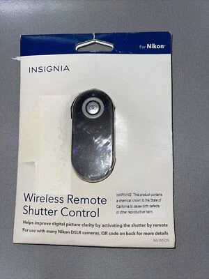 Insignia NS-WSCN Black Wireless Remote Shutter Control for Nikon DSLR Cameras - Image 1 of 4