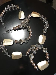 Chico's Necklace Faceted Pale Blush Lucite Faux Pearl Chunky Silver 46-50” - Picture 1 of 6