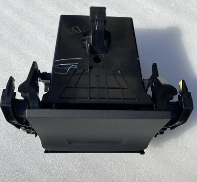 2015-2017 TOYOTA CAMRY CONSOLE CENTRAL CAIXA DE ARMAZENAMENTO BOLSO COM SOQUETE 12V FABRICANTE DE EQUIPAMENTO ORIGINAL - Imagem 1 de 4