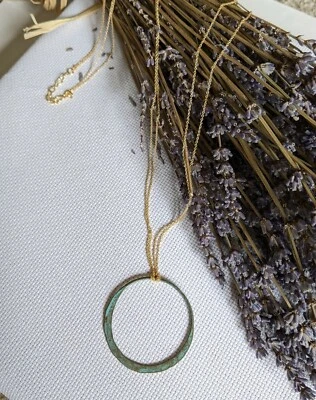 Colar pingente círculo boêmio placa de ouro 14k Panacea - Imagem 1 de 4