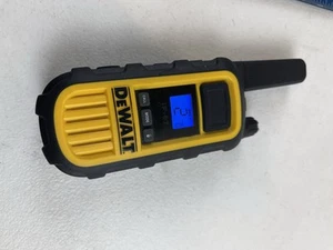 Dewalt IP-67 Walkie Talkie Yellow - Zdjęcie 1 z 4