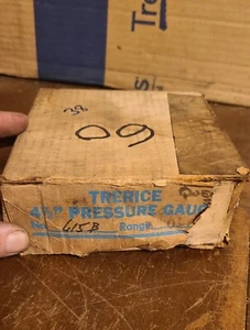 Trerice 4-1/2" Pressure Gauge 615B Range 0-60psi / 0-140 in water - Picture 1 of 4