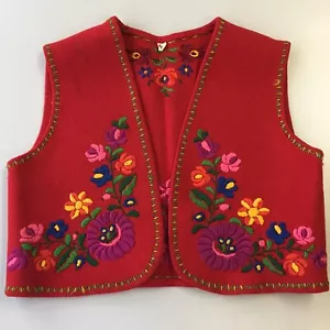 ⭐Vtg Vest Matyo Embroidered Flowers Wool Handmade Hungary Youth XS Red - Picture 1 of 2