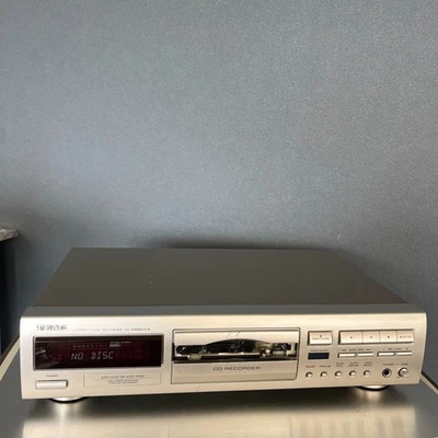 Teac CD-RW890 MKII Digital High Speed CD Recorder JANK - Image 1 of 4