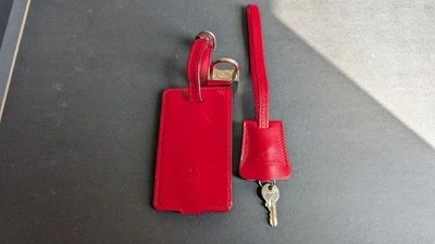 Подлинный серебряный навесной замок GUCCI Cadena с 1 ключом, красная клошетка и красная багажная бирка - Изображение 1 из 4