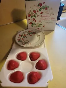 Vintage Avon Strawberry Porcelain Decorative Soap Plate Set 22K Gold - Picture 1 of 9