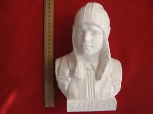 BIG Soviet porcelain Bust COSMONAUT #1 YURY GAGARIN Statue SPACE Russian USSR am - Picture 1 of 8