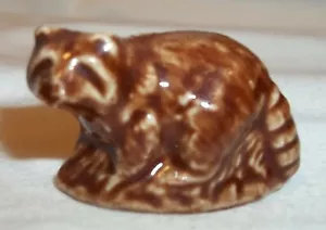 Red Rose tea raccoon figurine, Wade collectible, England made, 1985-1994 - Picture 1 of 9